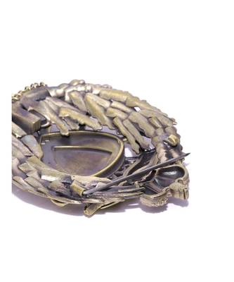 The Musahi Brooch 3