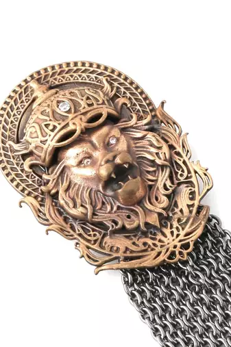 Lion king brooch