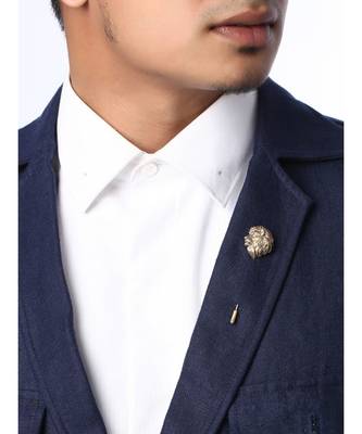 The Side Lion Lapel Pin 4
