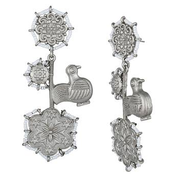 White pearl earrings 3