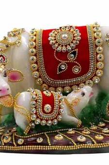 EAVAR STONECRAFT Polyresin Hand Made Sculpture of Beautiful Cow with Calf
