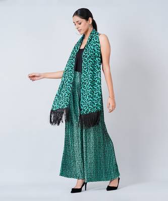 Green Animal Print Pleated Palazzo And Stole Set 2