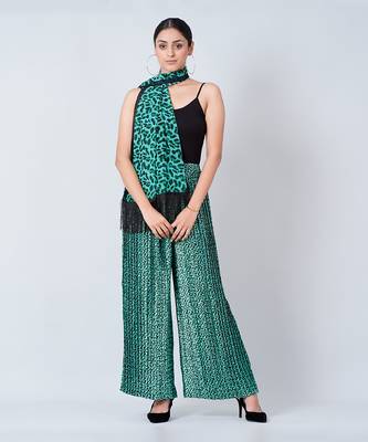 Green Animal Print Pleated Palazzo And Stole Set 3