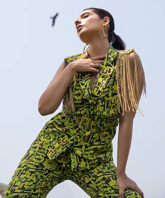 Green Sleeveless Jacket With Pant 2