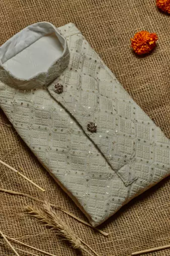 Lucknavi  Kurta Pyjama Set