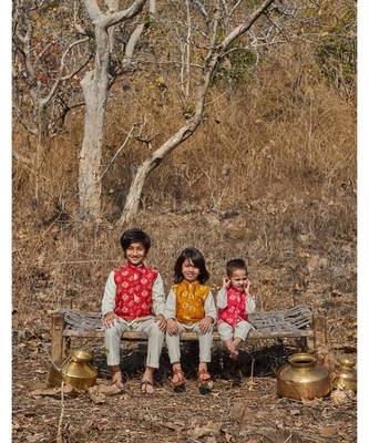 Chanderi Brocade Patola Print Jacket With Kurtha Pajjama 4