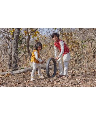 Chanderi Brocade Patola Print Jacket With Kurtha Pajjama 4