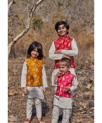 Chanderi Brocade Patola Print Jacket With Kurtha Pajjama 5