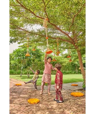 Cotton Silk Floral Printed Kurta Pajama And Plain Jacket Set 2