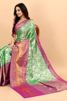 Green Woven Silk Blend Saree With Blouse