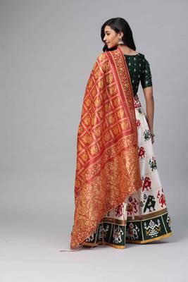 SHUBHKALA OFF WHITE DIGITAL PRINTED ART SILK BRIDAL LEHENGA & Unstitched Blouse With Dupatta 2