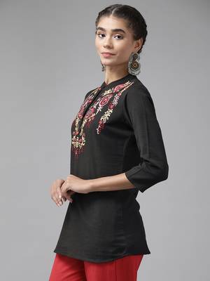 Black embroidered cotton cotton-tops 2