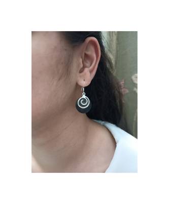 Black earrings 2
