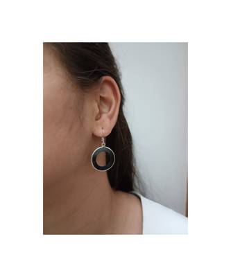 Black earrings 1
