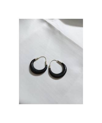Black earrings 2
