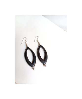 Black earrings 4