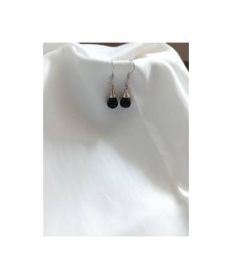 Black earrings 2