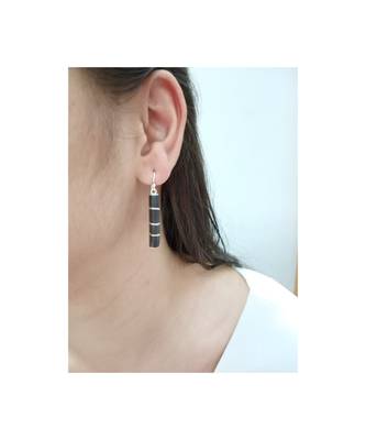 Black earrings 1
