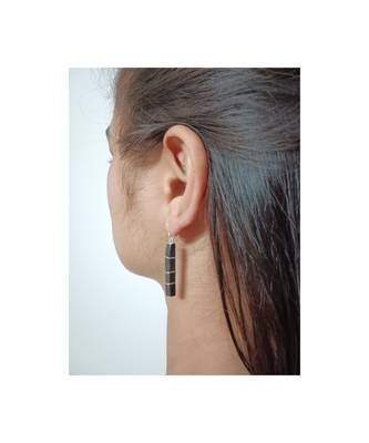 Black earrings 3