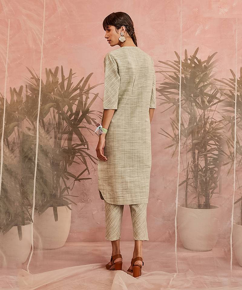 Olive Front Big Pockets Texture Kurta With Pant