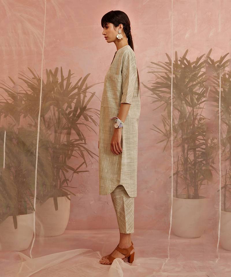 Olive Front Big Pockets Texture Kurta With Pant