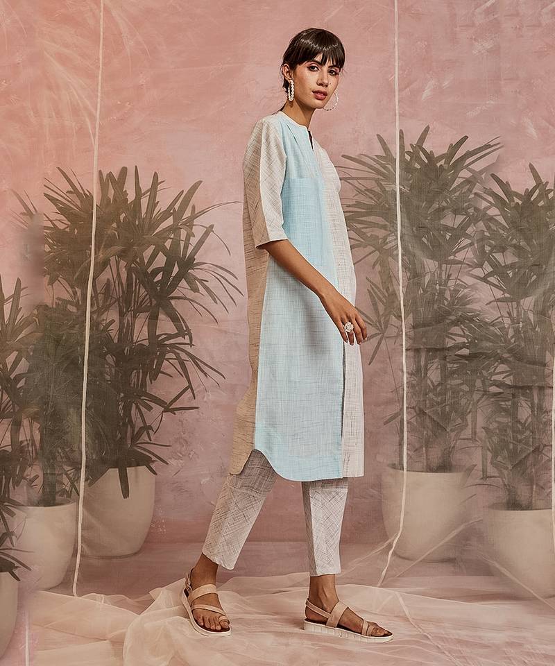 Blue And White Front Big Pockets Contrast Panel Kurta With Pant