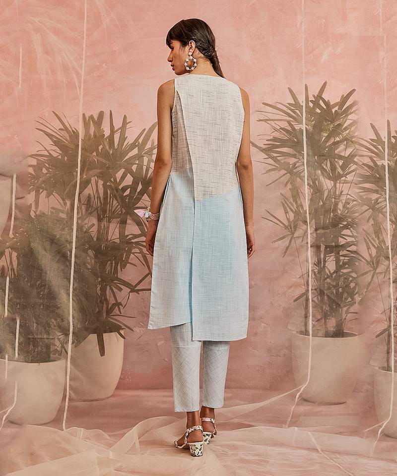 White And Blue Sleeveless Front Overlapping Kurta With Pant