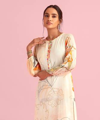 Floral Fantasy Cream Natural Crepe Printed Kurta Set 3
