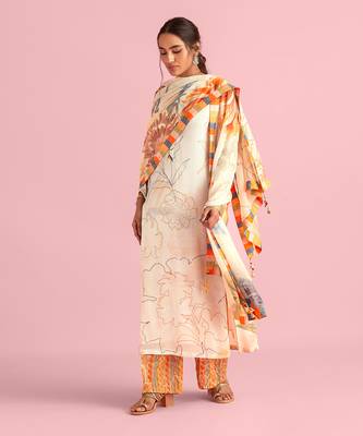 Floral Fantasy Cream Natural Crepe Printed Kurta Set 1