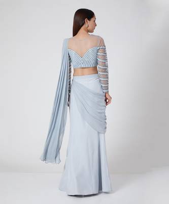 Medium-Slit Ice Blue Drape  3