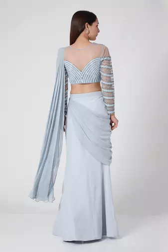 Medium-Slit Ice Blue Drape 