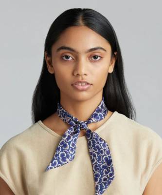Blue silk twilly 1