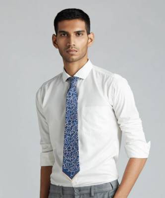 Blue silk tie 1