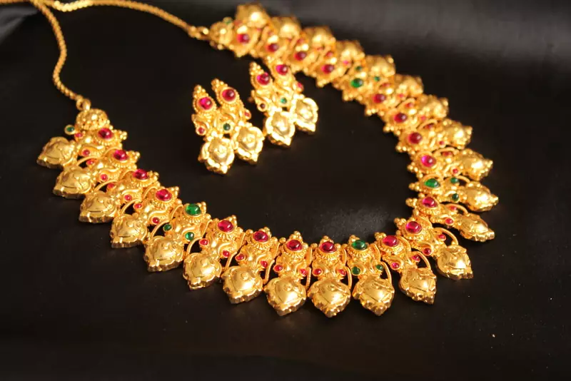 BEAUTIFUL DESIGNER NECKLACE SET-DJ05401