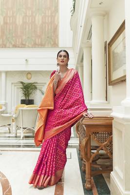 Pink woven silk saree with blouse 2