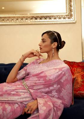 Light pink woven cotton saree with blouse 2