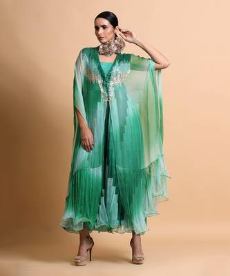 Green Leheriya Cape Embroidered Cape 1