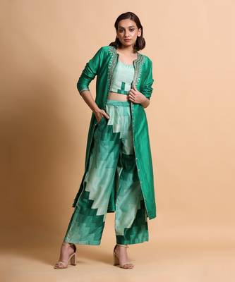 Green Embroidered Top And Pant  3