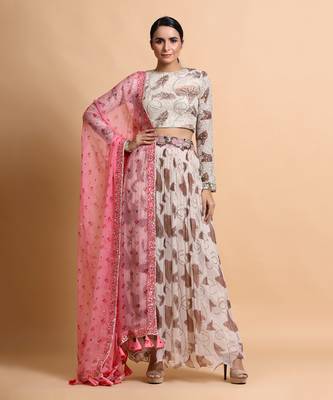 Fawn Paan Sutra Printed Skirt Set 1