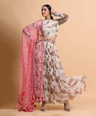 Fawn Paan Sutra Printed Skirt Set 2