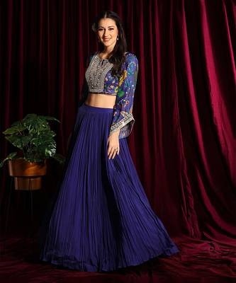 Purple Angel Sleeves Blouse With Skirt 2