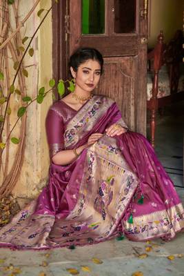 Yellow woven linen saree with blouse 3