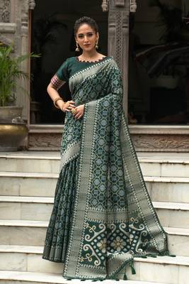 Red woven banarasi silk saree with blouse 1
