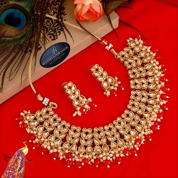 Red zircon   chokers 1