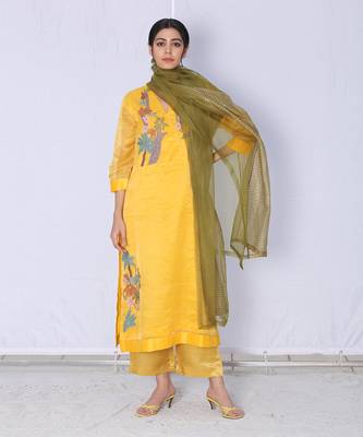 Yellow Line Kurta Set 1