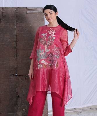 Deep Rose Tissue Silk Kurta And Pant Set 2
