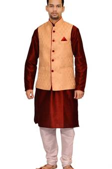 Men's Maroon Kurta White Pyjami With Gold Jacket