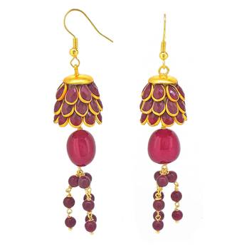 Red pearl earrings 2