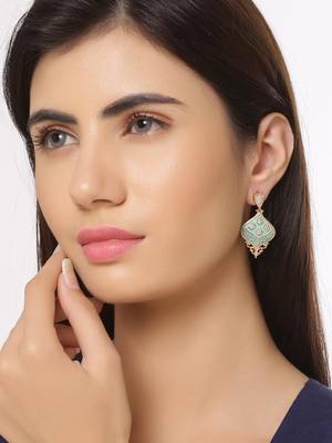 White pearl earrings 2