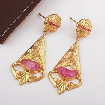Pink pearl earrings 1